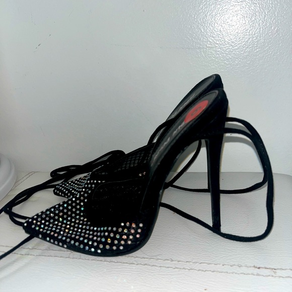 BLACK SPARKLE POINTED HEELS - Picture 2 of 4